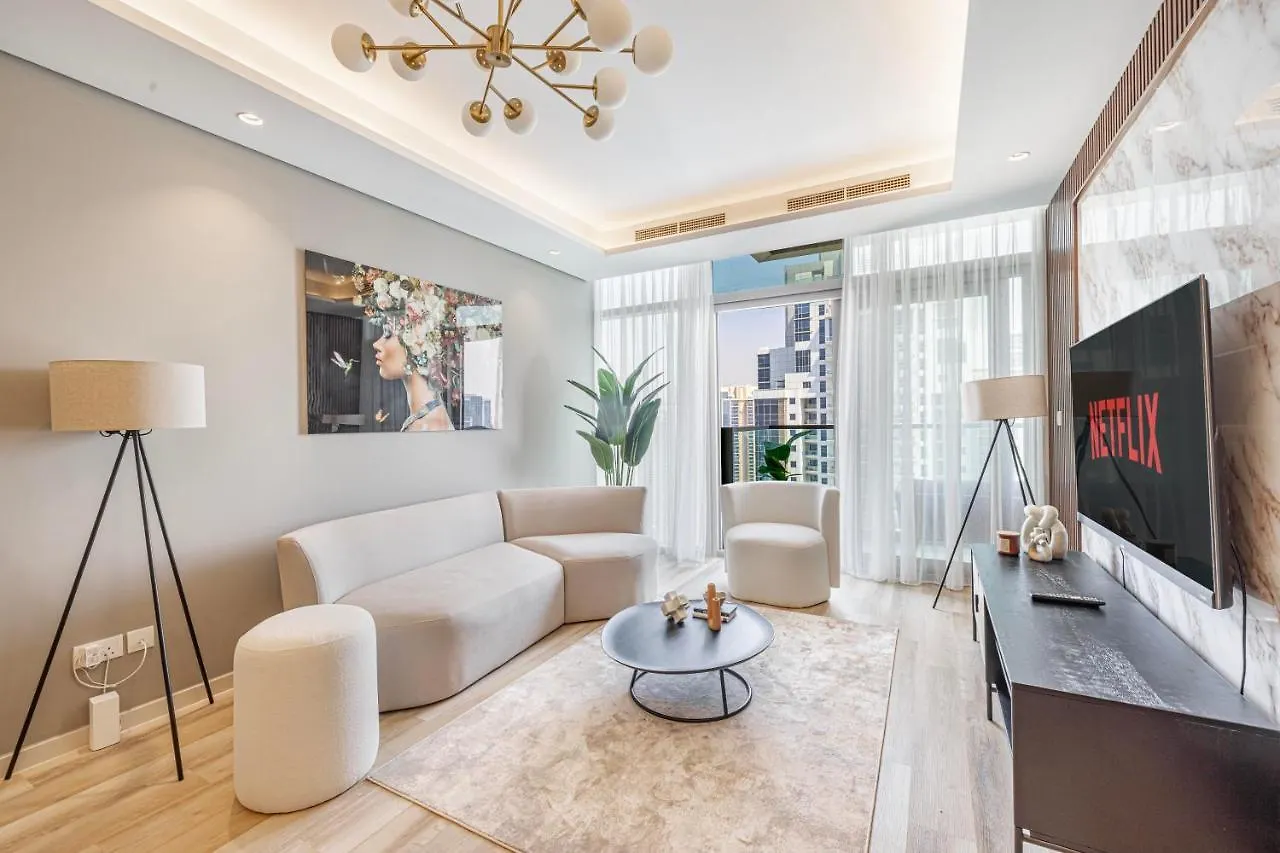 Daniels Burj Khalifa View 2Br At Paramount Midtown دبي الإمارات العربية المتحدة